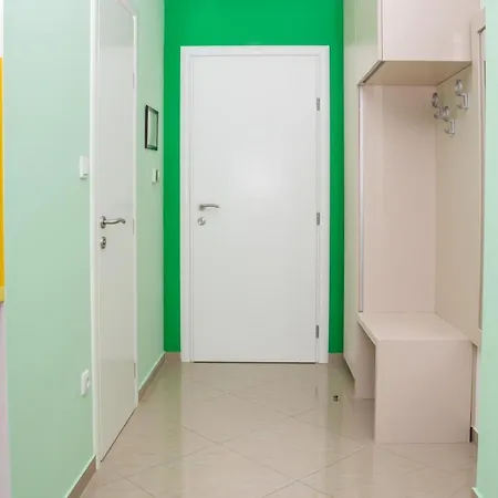 San 011 בית הארחה 3*