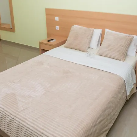 San 011 Guest house