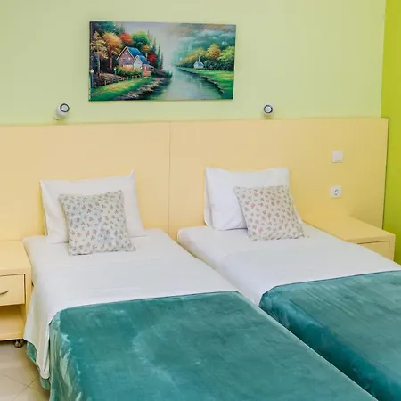 בית הארחה San 011 3*