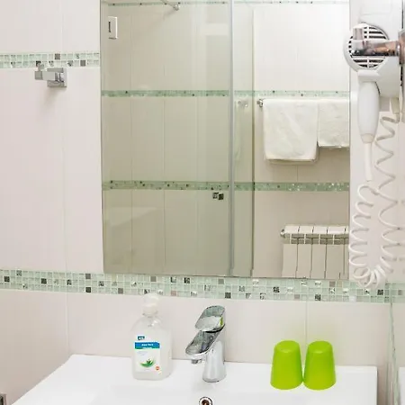 בית הארחה San 011 3*